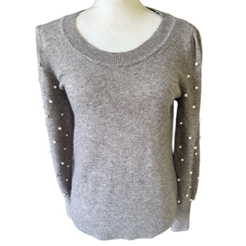 LOFT ladies gray with pearl accessory long sleeves sweater XS - Picture 2 of 14